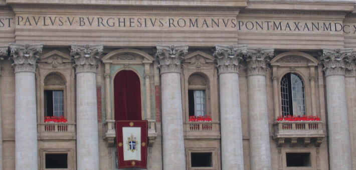 The cardinals appear on the lateral balconies