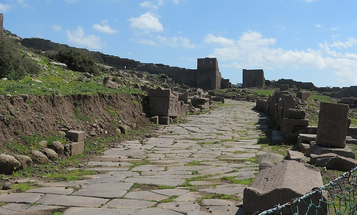 Main street leading to the Lower Town