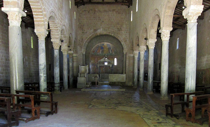 Basilica di S. Elia - interior