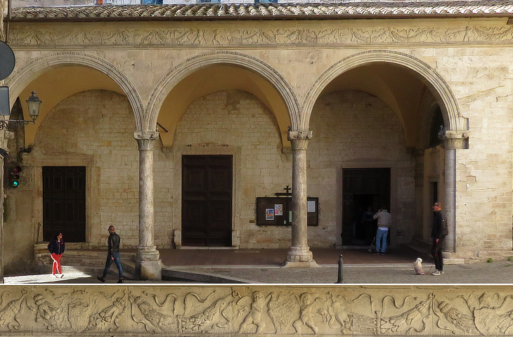 Cathedral: main entrance