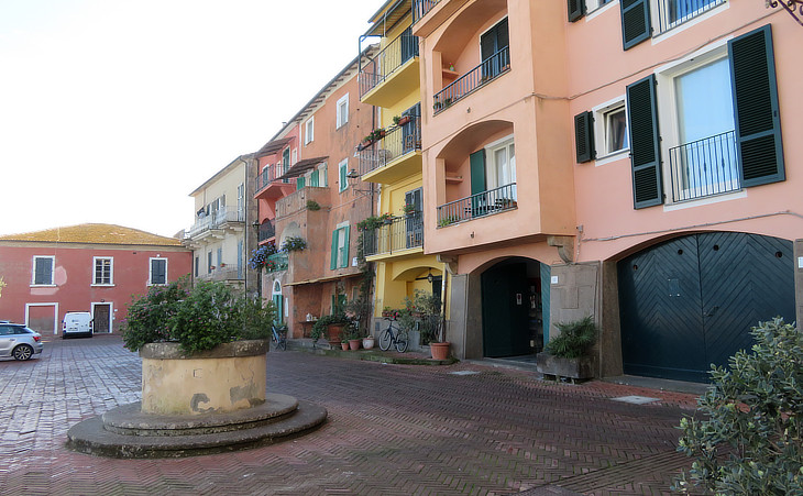 Piazza S. Barbara