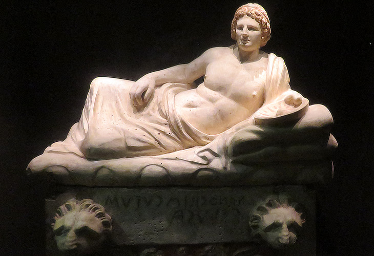 Stucco cinerary urn of Arnth Cai Cutu