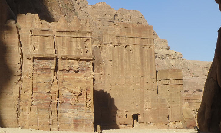 Tombs of the Outer Syk